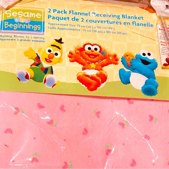 🆕 Sesame Beginnings Baby 2 Pack Flannel Receiving Blankets Plus 3 Used Blankets - Picture 2 of 8